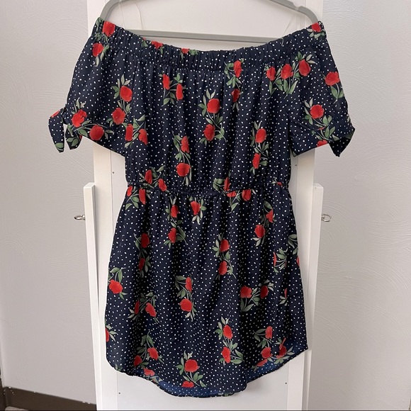 Blush off the shoulder flower dress - Picture 6 of 6